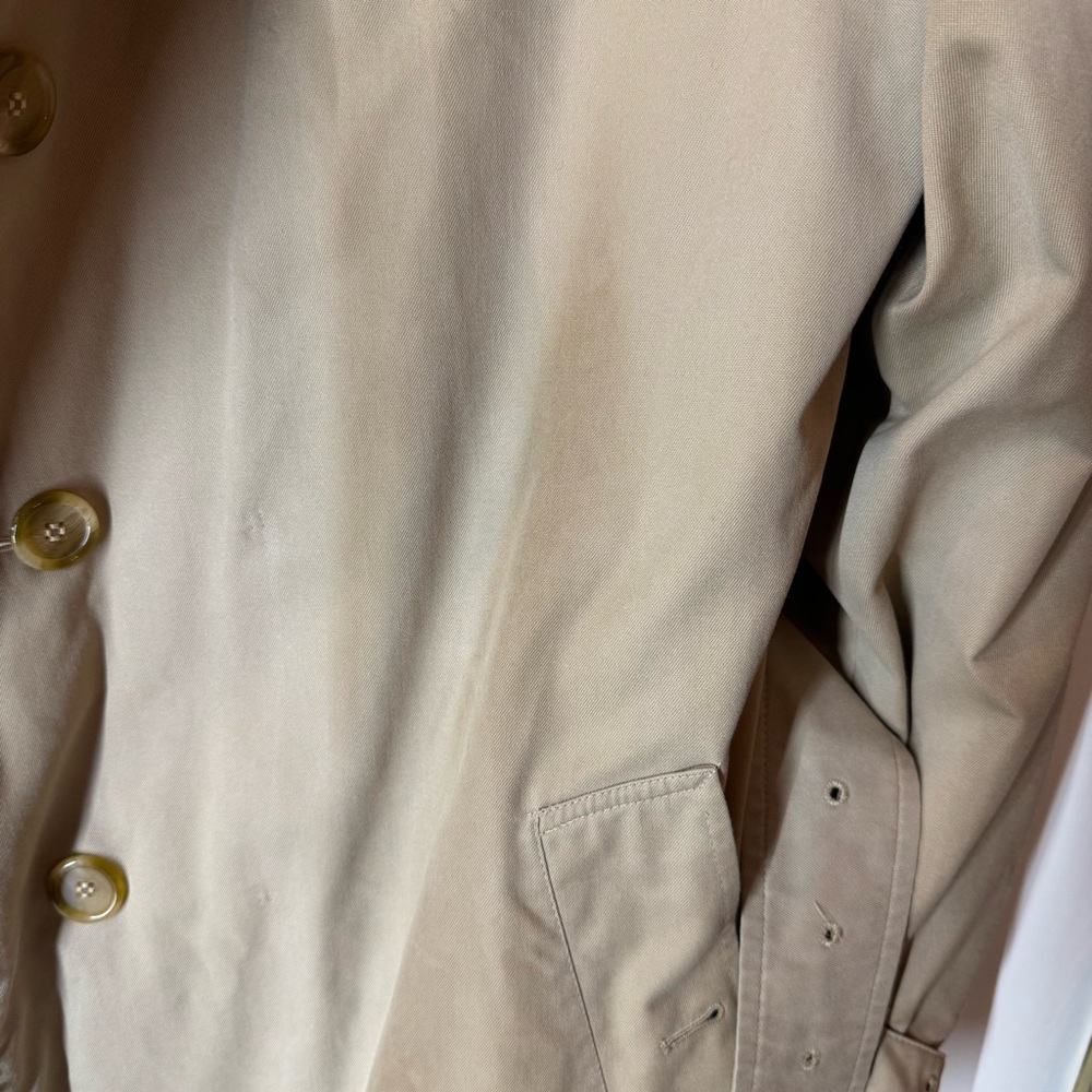 Vintage Women's Burberrys Trench Coat - Picture 2 of 16